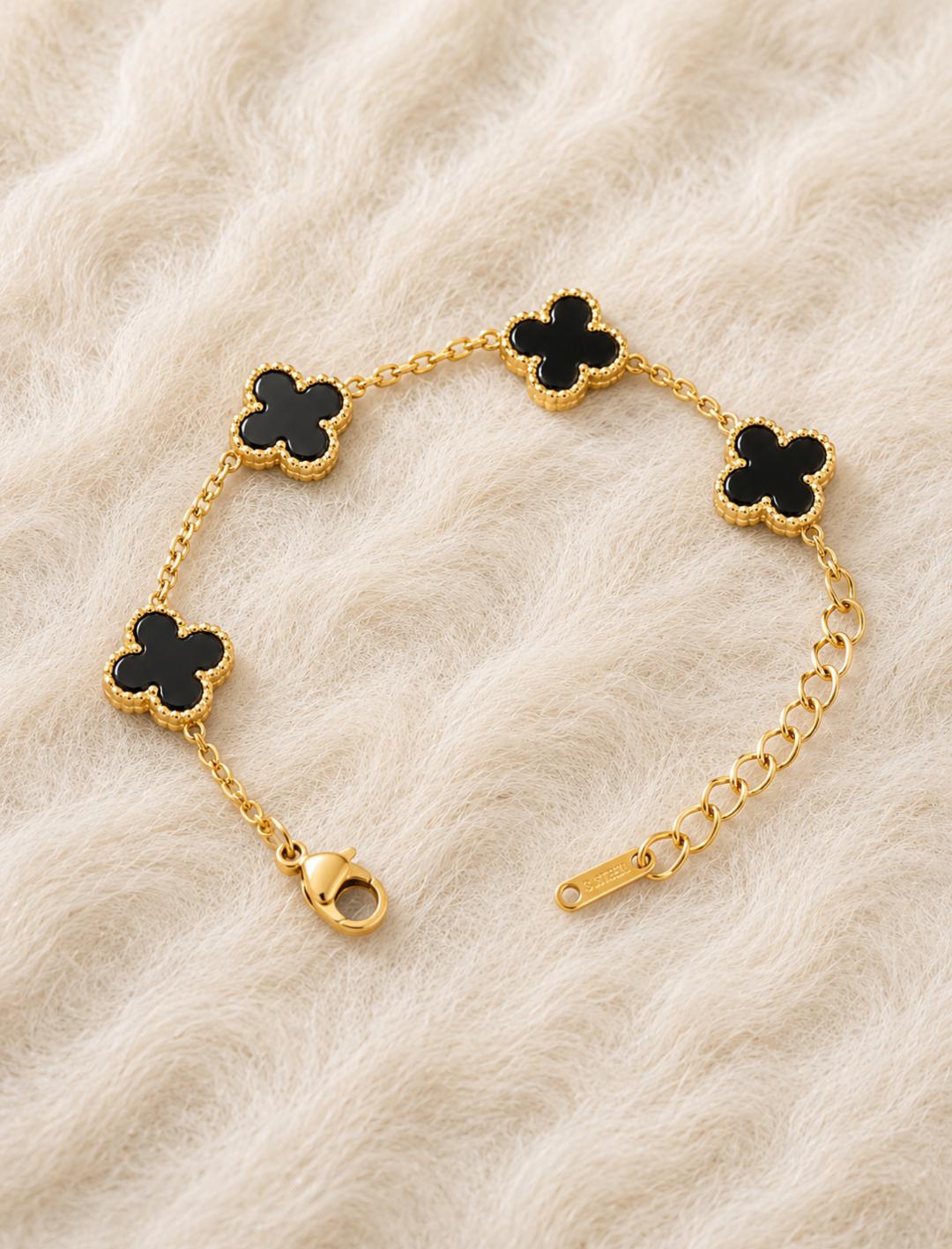 Clover Bracelet (Anti tarnish )