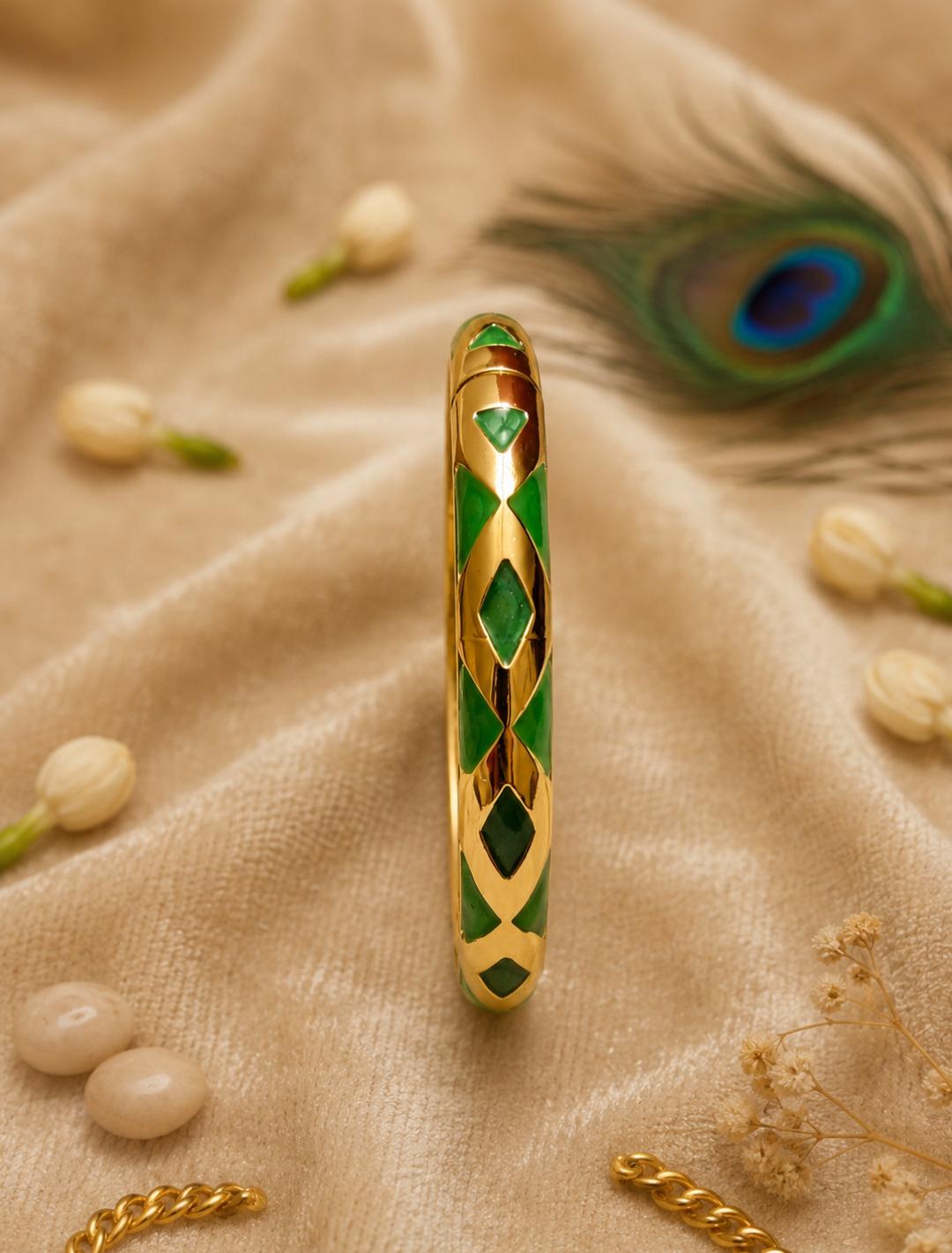 Enamel Bracelet (Green golden colour)