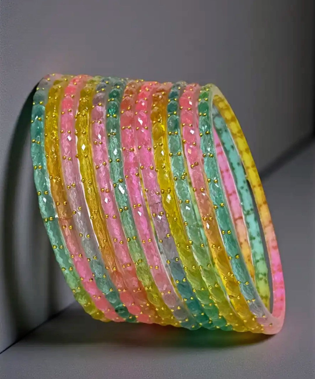 Raindrop (Set of 12 Glass Bangle)