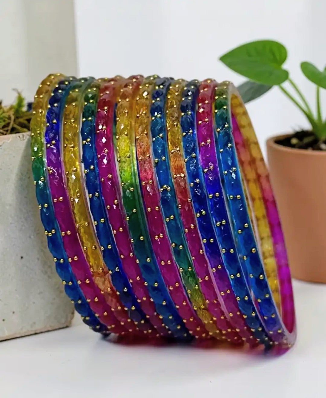 Raindrop (Set of 12 Glass Bangle)